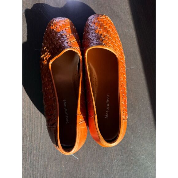 Naturalizer Cognac Brown Basket Weave  Loafers sz 9 EUC - Picture 4 of 6